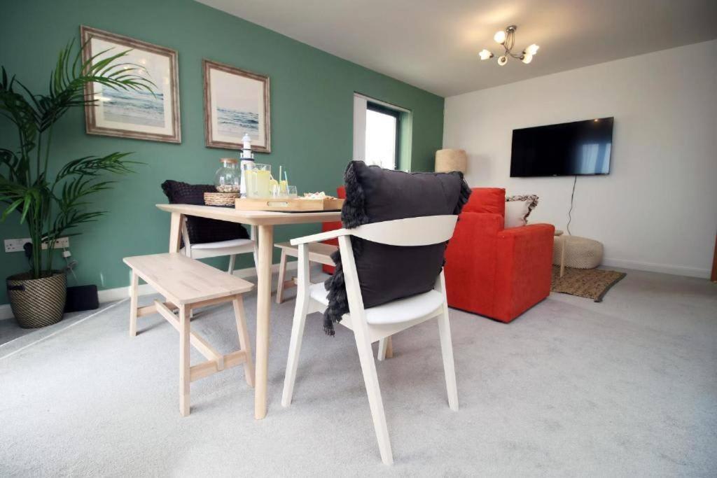 The Observatory By Mia Living 2 Bedroom Apartment Overlooking Swansea Beach With Free Parking Екстер'єр фото